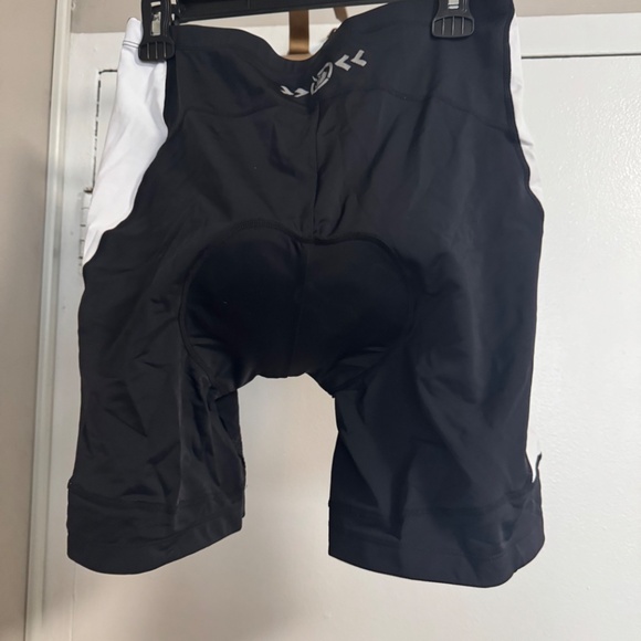 Beroy Padded Bike Shorts (NWOT) - Picture 2 of 5